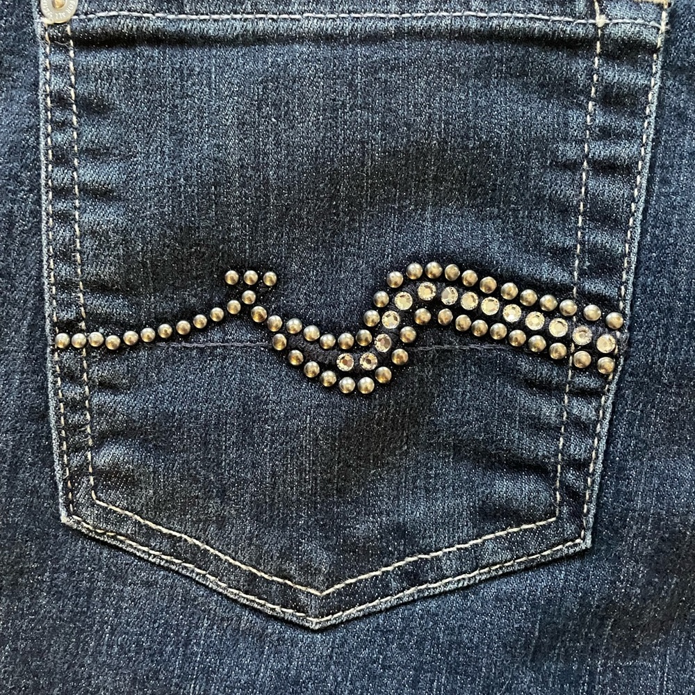 7 For All Mankind low-rise, bootcut, size 29 jeans - Picture 6 of 7